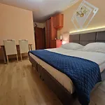 Dora - Centrum, Podgrzewany Basen 5m X 10m, Plac Zabaw, Parking Villa *
