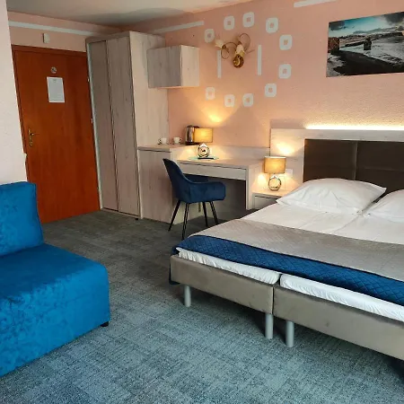 Villa Dora - Centrum,Basen Podgrzewany,Jacuzzi Sauna, Plac Zabaw, Parking *