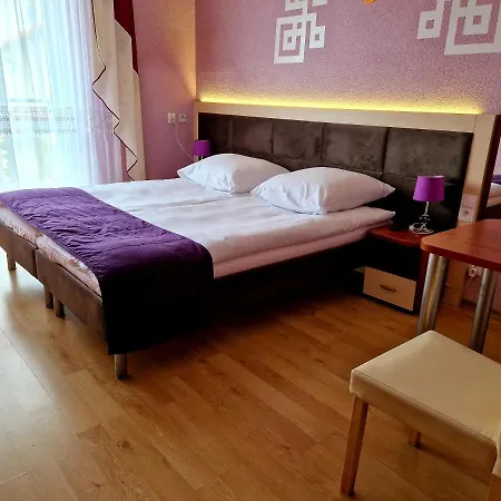 Villa Dora - Centrum,Basen Podgrzewany,Jacuzzi Sauna, Plac Zabaw, Parking Villa