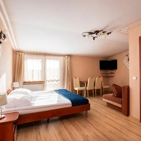 Villa Villa Dora - Centrum,Basen Podgrzewany,Jacuzzi Sauna, Plac Zabaw, Parking