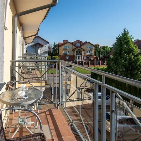 Villa Dora - Centrum,Basen Podgrzewany,Jacuzzi Sauna, Plac Zabaw, Parking Mielno (Koszalin)