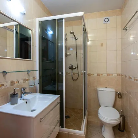 Villa Dora - Centrum,Basen Podgrzewany,Jacuzzi Sauna, Plac Zabaw, Parking Villa