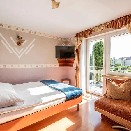 Villa Dora - Centrum, Basen 5M X 10M, Plac Zabaw, Parking Мельно