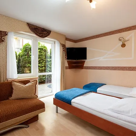 Villa Villa Dora - Centrum,Basen Podgrzewany,Jacuzzi Sauna, Plac Zabaw, Parking Mielno (Koszalin)