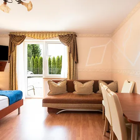 Villa Villa Dora - Centrum,Basen Podgrzewany,Jacuzzi Sauna, Plac Zabaw, Parking *