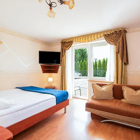 Villa Dora - Centrum,Basen Podgrzewany,Jacuzzi Sauna, Plac Zabaw, Parking *