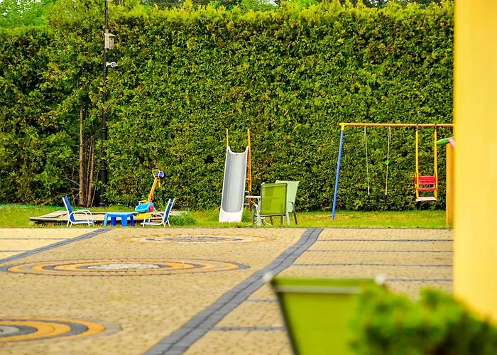 Dora - Centrum, Podgrzewany Basen 5m X 10m, Plac Zabaw, Parking * Mielno (Koszalin)